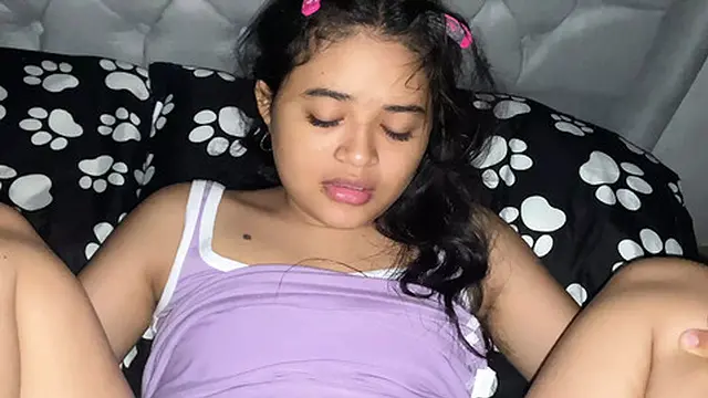 milf′s little secret🤫: She gets down and dirty with my best bud