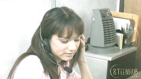 Nadia Styles, horny🥵 receptionist, gets her daily screw on office desk with strangers