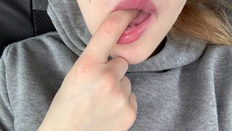 Juicy Amateur Cutie Rides Cock🌭 in Seductive Sedan