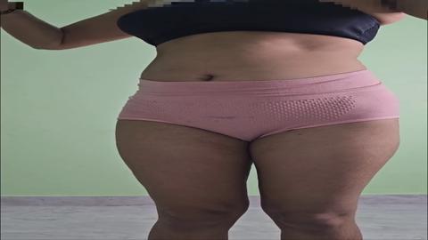 18yo Amateur Vixen Goes Viral for her Unreal Blowjobs & DPs