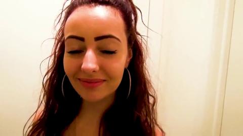 Eighteen-year-old Dutch newbie lets loose a torrential semen blast in a steamy shower🚿