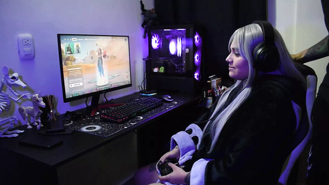 Dirty gamer chick gets savagely pounded while getting her Fortnite on