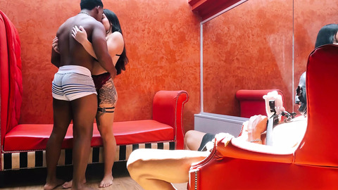 Mofo's Hot Wife Gets Hammered by Massive Cock🍆 Then Smeared with Creampie Glaze