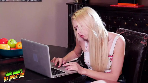 Eric's tenant Zoe demands room keys, landlord's horny🥵 gaze fuels her 19yo college crush