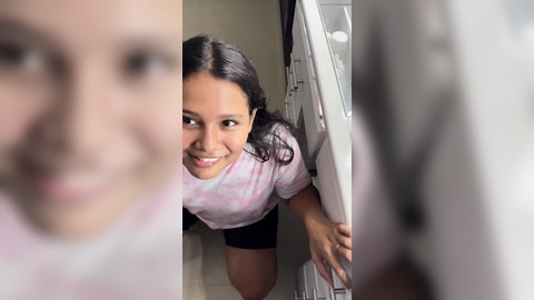 Blowjob Frenzy with Neighbor Next Door, Unbridled Lust Ignites at Home'