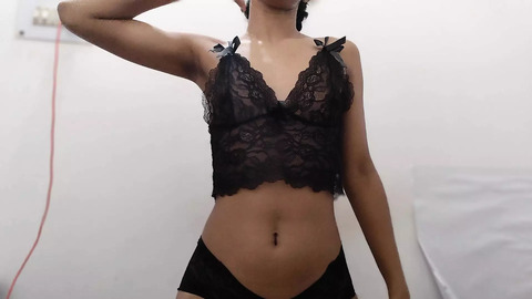 Meet my voluptuous ass🍑 as I pose and expose it all, my worship