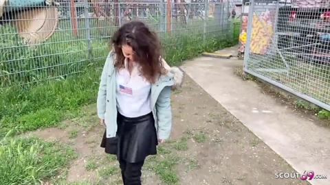 A teen's bum gets German pounded