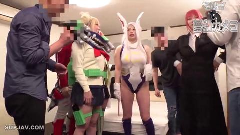 Teen Slut Screams to Orgasmic Orgy with Multiple Dongs