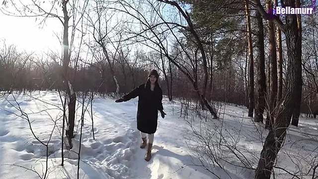 Stroll Through the Park with My girlfriend Led to a Rough Encounter - Anny Walker