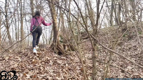 Slutty babe on the hunt for a secluded spot to suck😜 my dick🌭 raw!