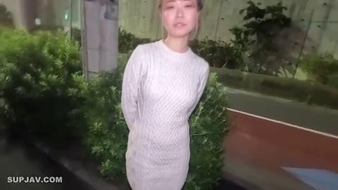 Thick Asian teen seduces dude for mind-blowing interracial raw sex, 16836 times!