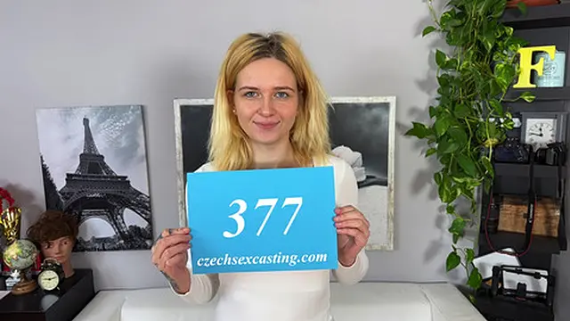 Blonde Sluttress Maximizes Casting F*** Session