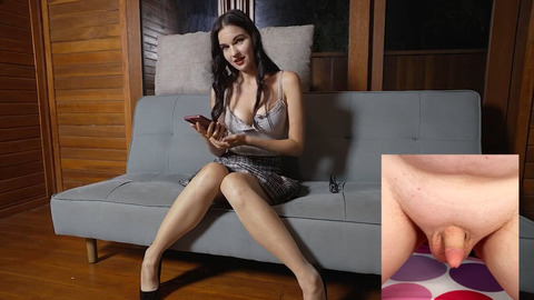 Slim girl gets turned on by peeking at a tiny cock🍆 on her phone
