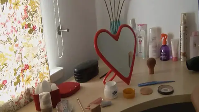 Horny Dude Records While Eating and Banging His Russian Girlfriend