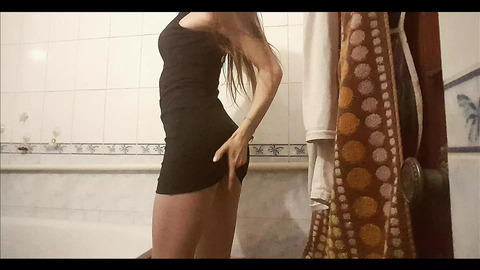 'Sensual浴室Striptease'激情表演'