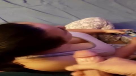 Step Sister's Surprise Facial from Gaming Partner Turns Her On, Flinches Pleasurefully