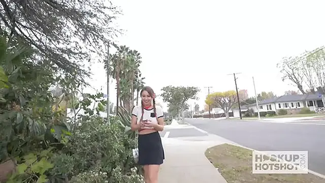 Schoolgirl meets up with a guy onlline