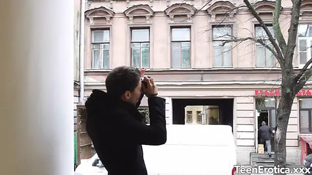 Hot Teti′s Desire Takes Center Stage