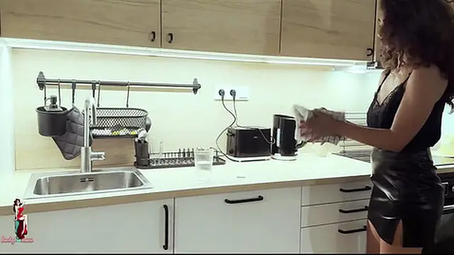 My Wifey Invites In His Gargantuan Dong