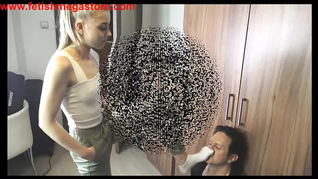 Dirty Sock Snuffing: A Stinky色情 Delight