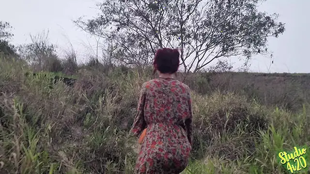 Dirtiest Bush Encounter: Rough Sex野外狂欢