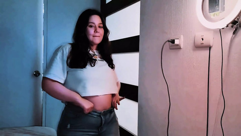 Cute Thick Girl Twerks & Opens Up For POV DoggystyleFuck In Her Bed