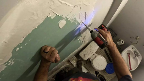 Stepdaughter Thanks Contractor with Mom's Mouth