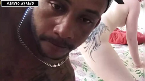 DICK🌭 SWINGER SUCKS PUSSED OUTSIDE