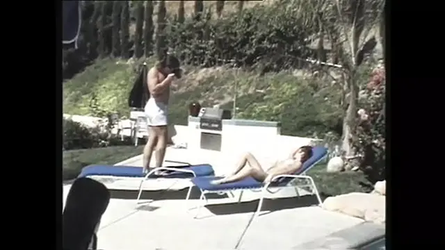 Hot model gets rough action in the shower🚿