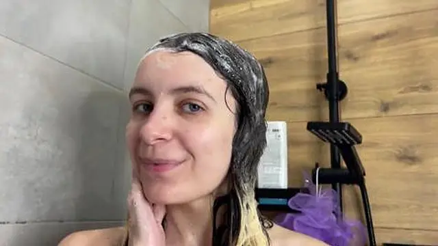 My teen submissive girlfriend begs me to fuck her tight ass in the shower