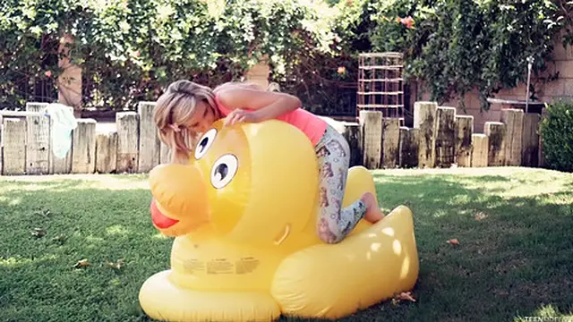 Skinny teen Kylie Nicole fucked and creampied