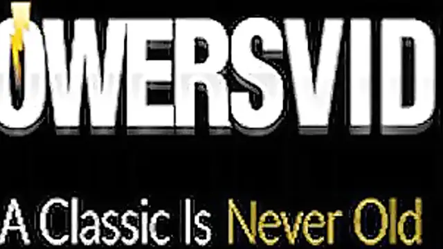 Babe pleases her pussy with an adult toy in homemade clip