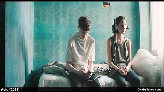 Teen Girls Seduce In Russian Film