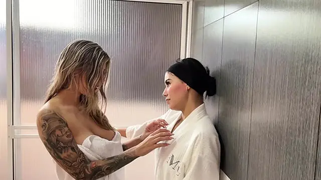 Hot Shower🚿 Scene with My Closest Friend