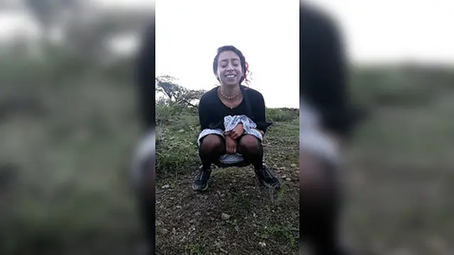 Sexy girl pissing and sucking cock