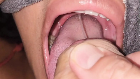 Giving piss juice and cum to my piss slave in the bed