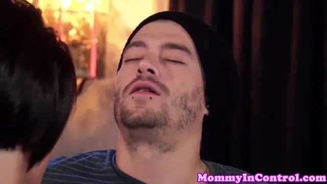 Cumloving cougar femdom fucks teenage dude