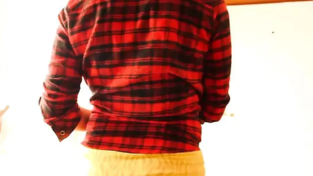 Argentinian Maid Seduces with Her Pussy✌ and Tight Ass🍑