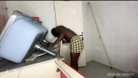 Creampie: My Plumber Creampied My Fat Pussy