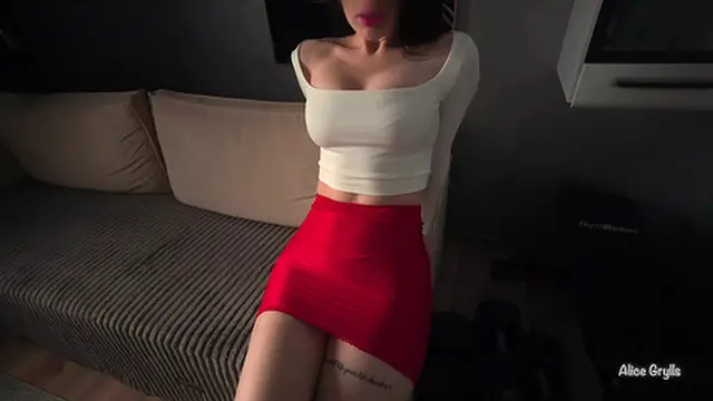 EXTREME SQUIRT warning: cute teen soaked the whole room!