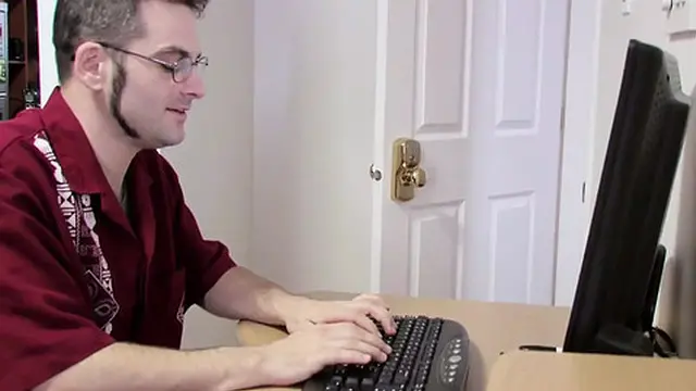 Barely legal Vanessa Gold a whore with golden hair gets