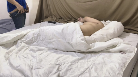 Step sister's Lust Is Unstoppable Seeing Her Sister-in-Law Naked