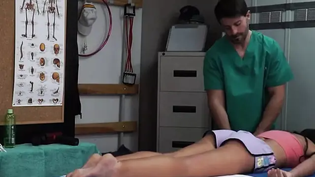 My Boss Is Horny and Fucks Me with a Tip