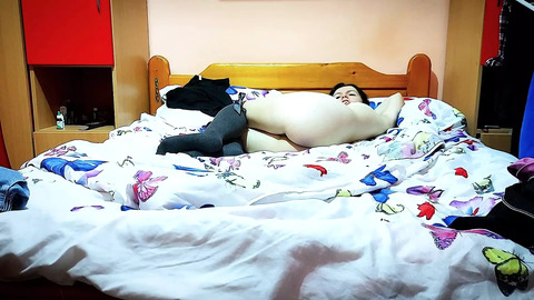 Sharing a bed with my little stepsister with a big butt