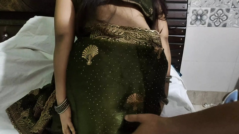 Bhabhi ki gand me finger ki jisme bhabhi ko dard ke saath maza bhi bohot aaya