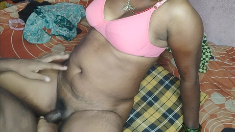 Gandi Desi aunty ka hot video Chodne Me Bohat Maje Se