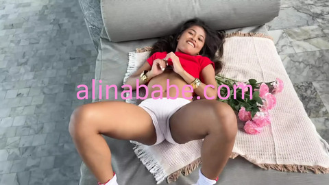 Big Ass Amateur Shakes Her Booty For You