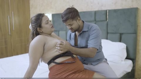 Seeing the lone sister-in-law, the brother-in-law pressed and fucked, the sister-in-law became happy, stranger, brother-in-law