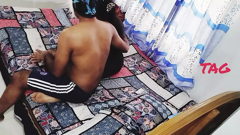 Bangladeshi Sexy girlfriend with big boobs and hugh butt seduce her boyfriend when he want to breakup 
