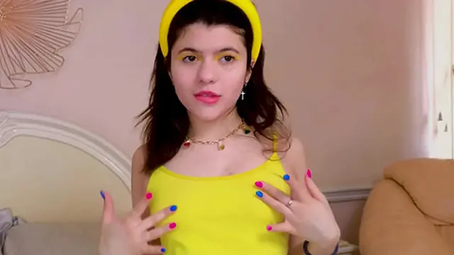 Wet Lazy Blowjob From a Slutty Girl